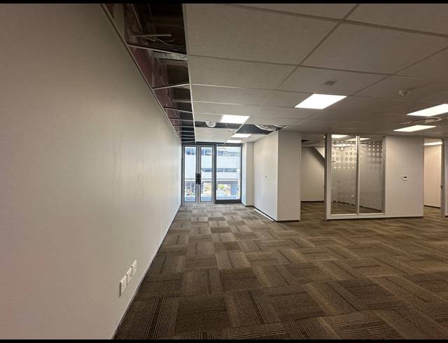 217.40M² OFFICE TO LET IN DORINGKLOOF